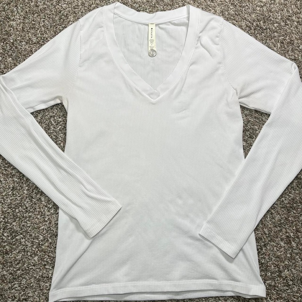 Athleta White Ribbed Long Sleeve V-Neck Woman's Top Size Medium